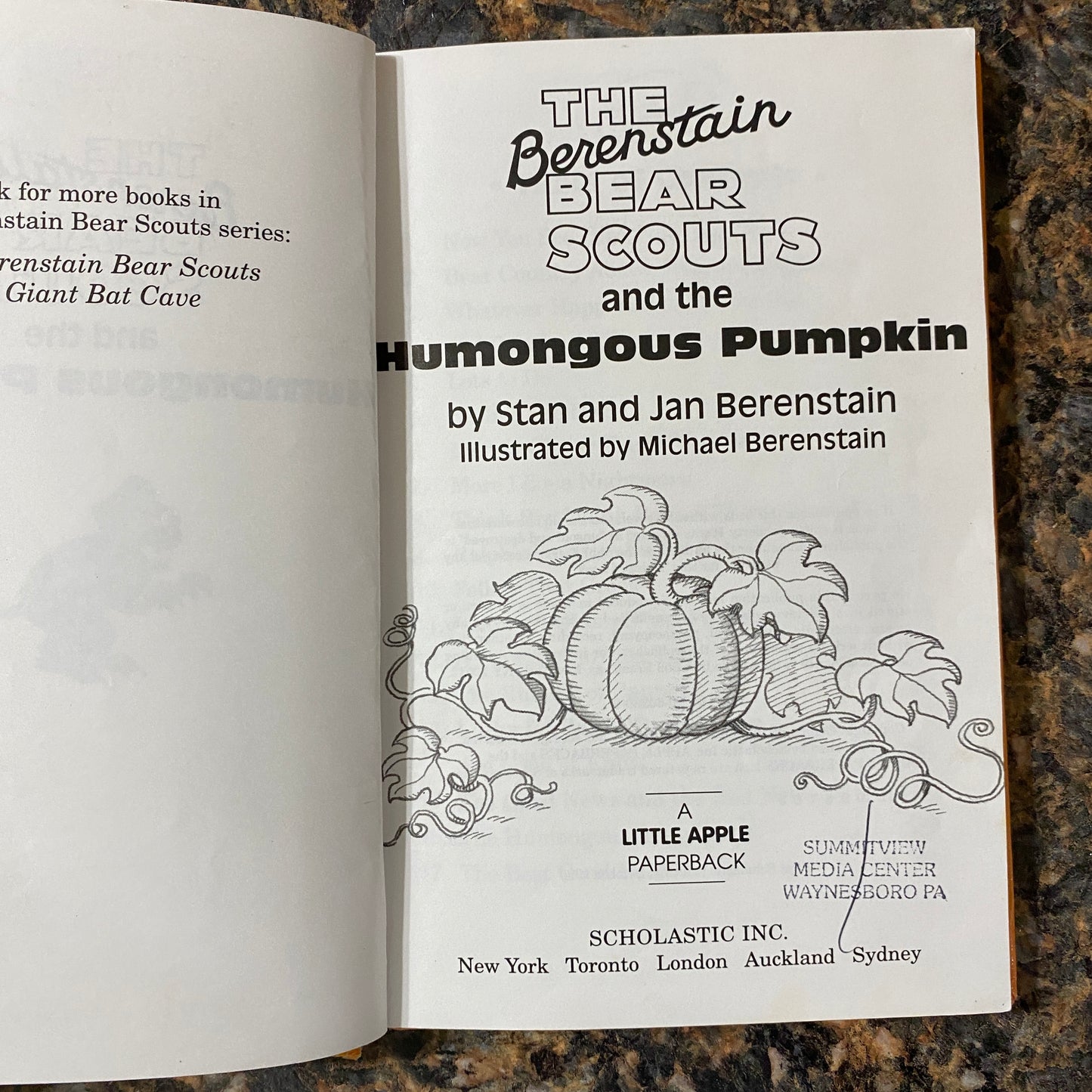 The Berenstain Bear Scouts and the Humongous Pumpkin