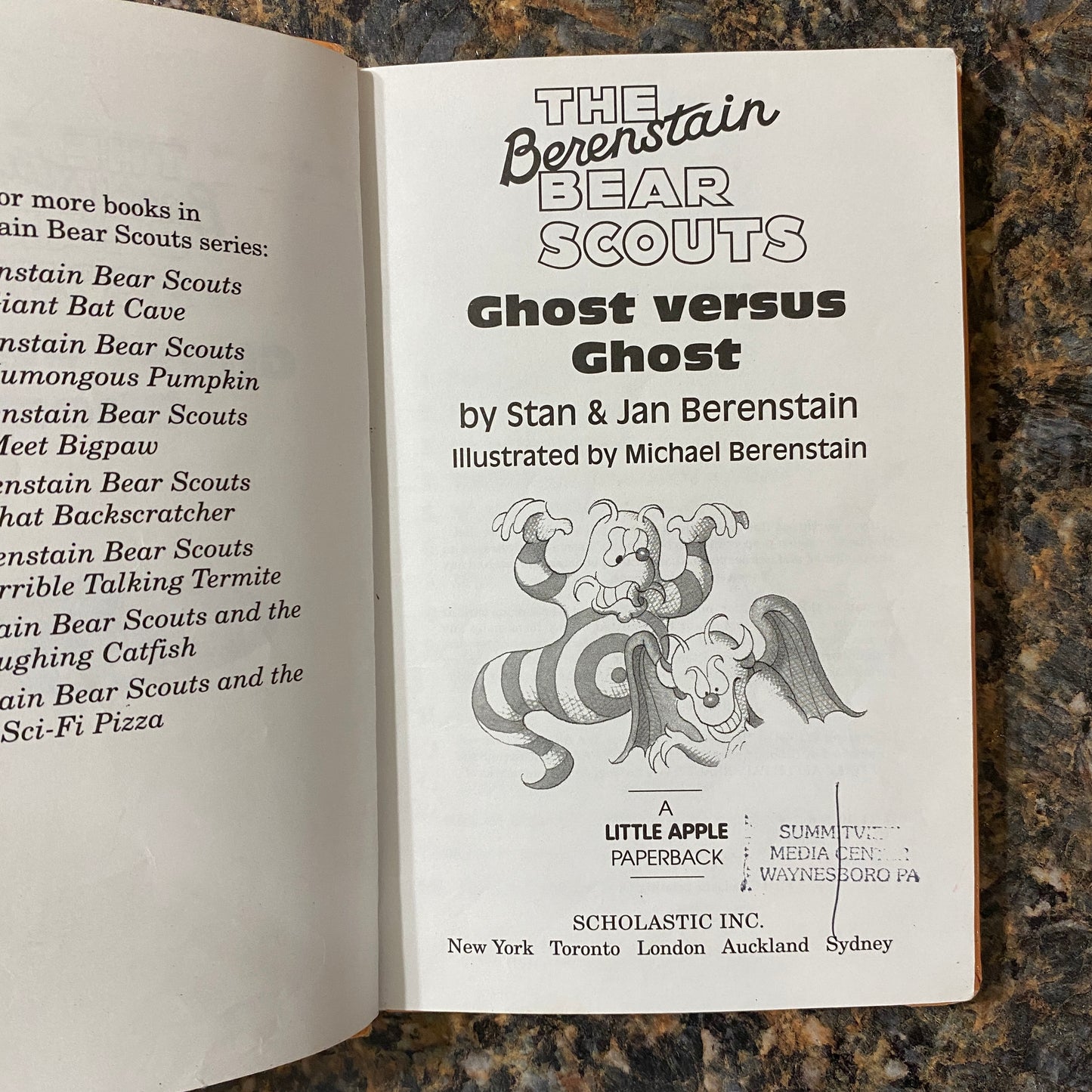 The Berenstain Bear Scouts Ghost Versus Ghost