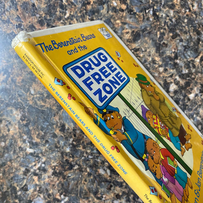 The Berenstain Bears and the Drug Free Zone