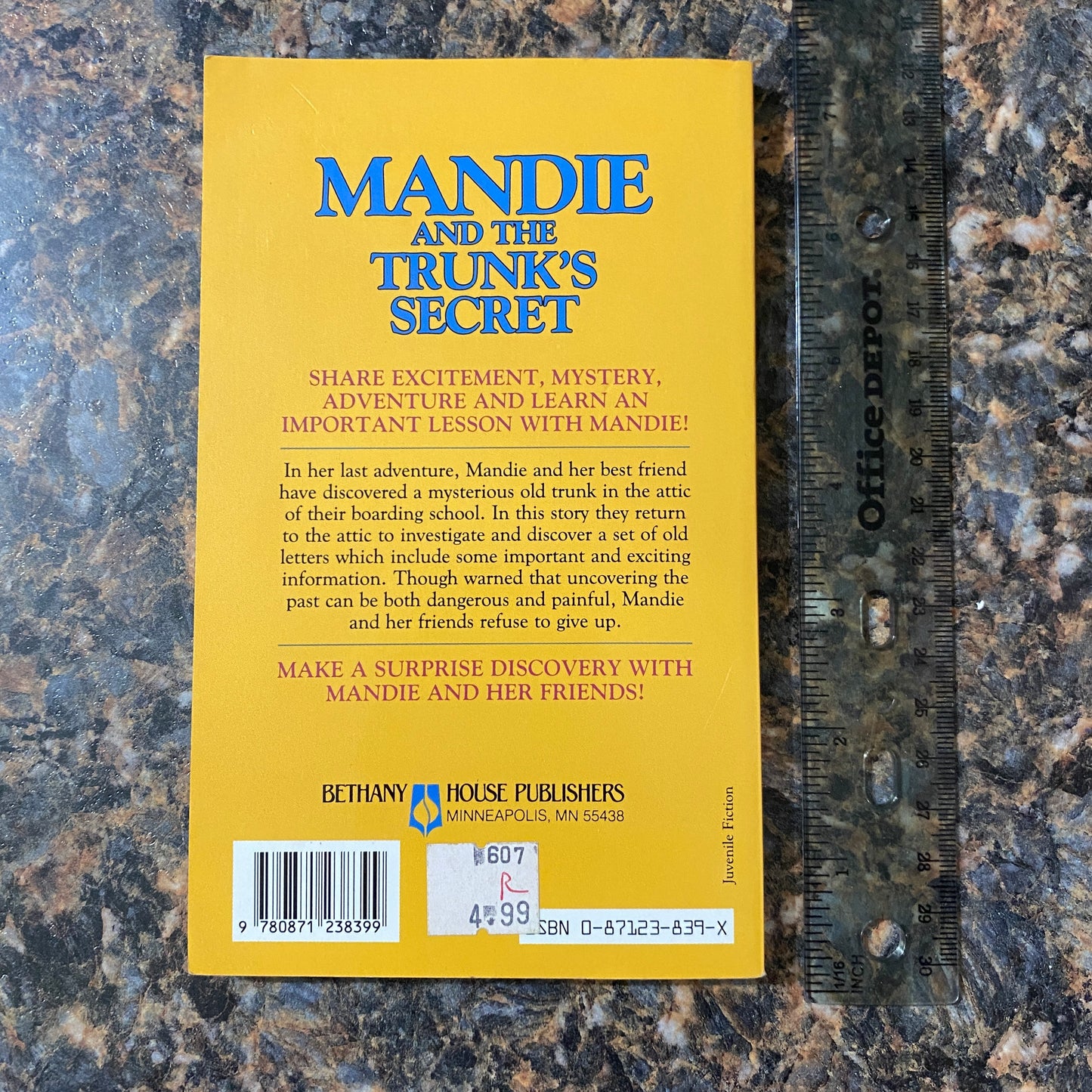 Mandie and the Trunk's Secret (Mandie, Book 5)