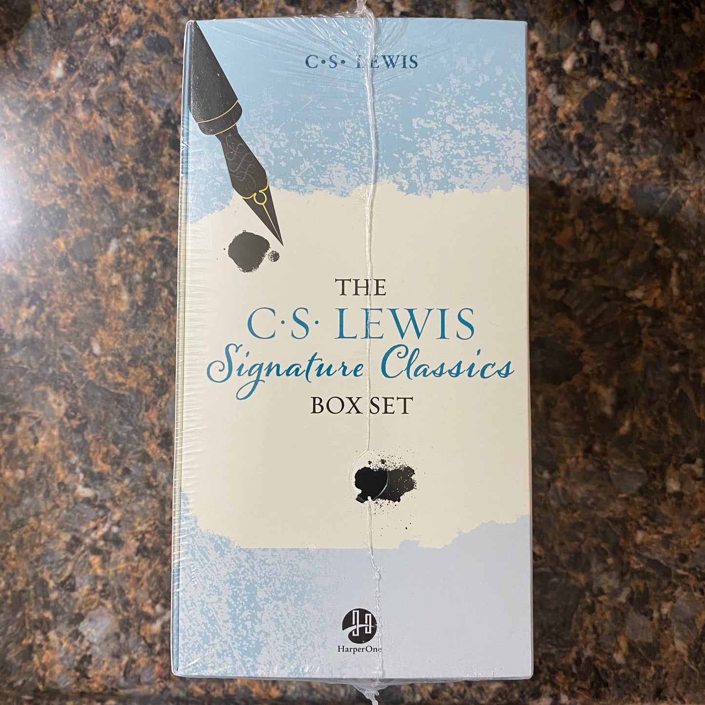 The Complete C. S. Lewis Signature Classics: Boxed Set