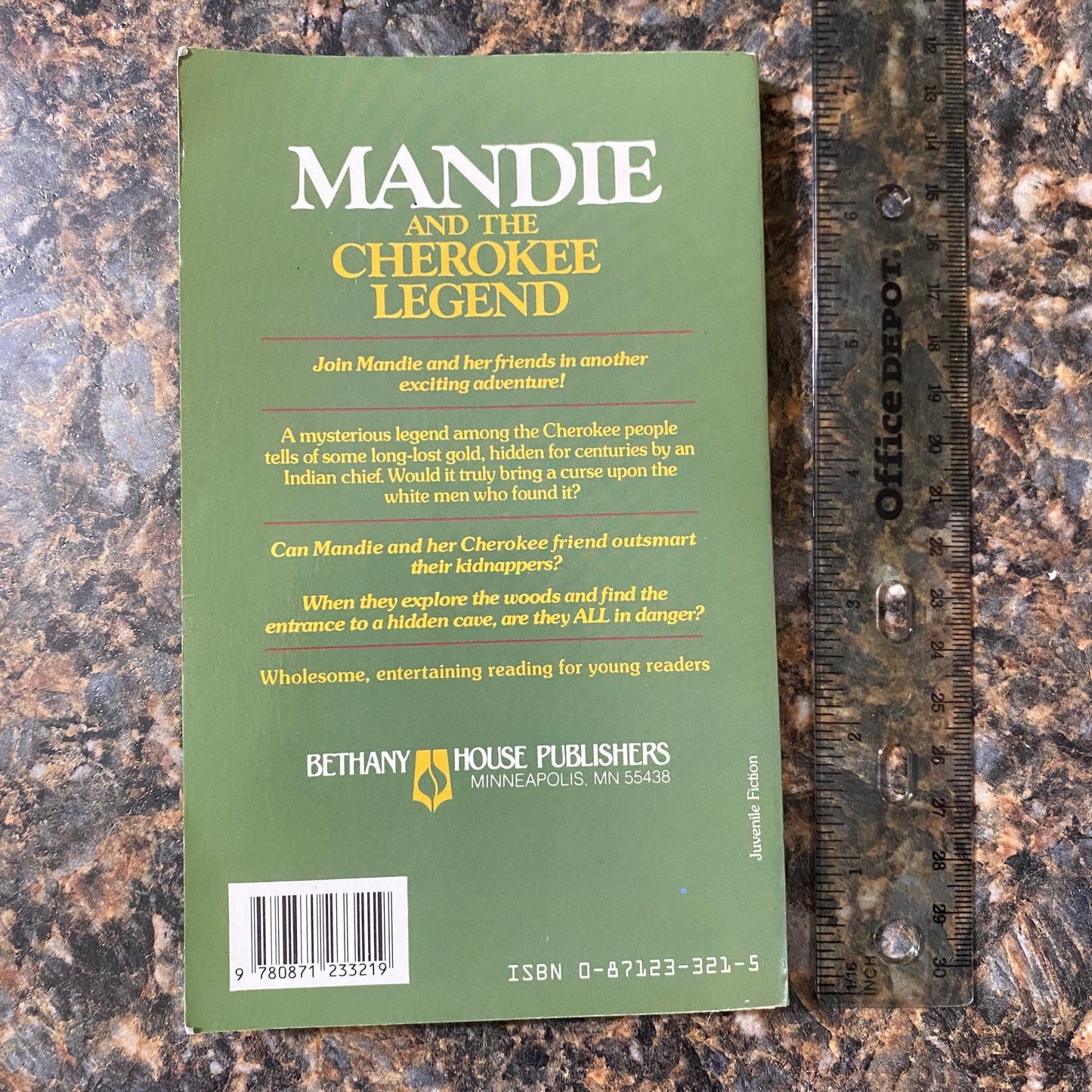 Mandie and the Cherokee Legend (Book #2)